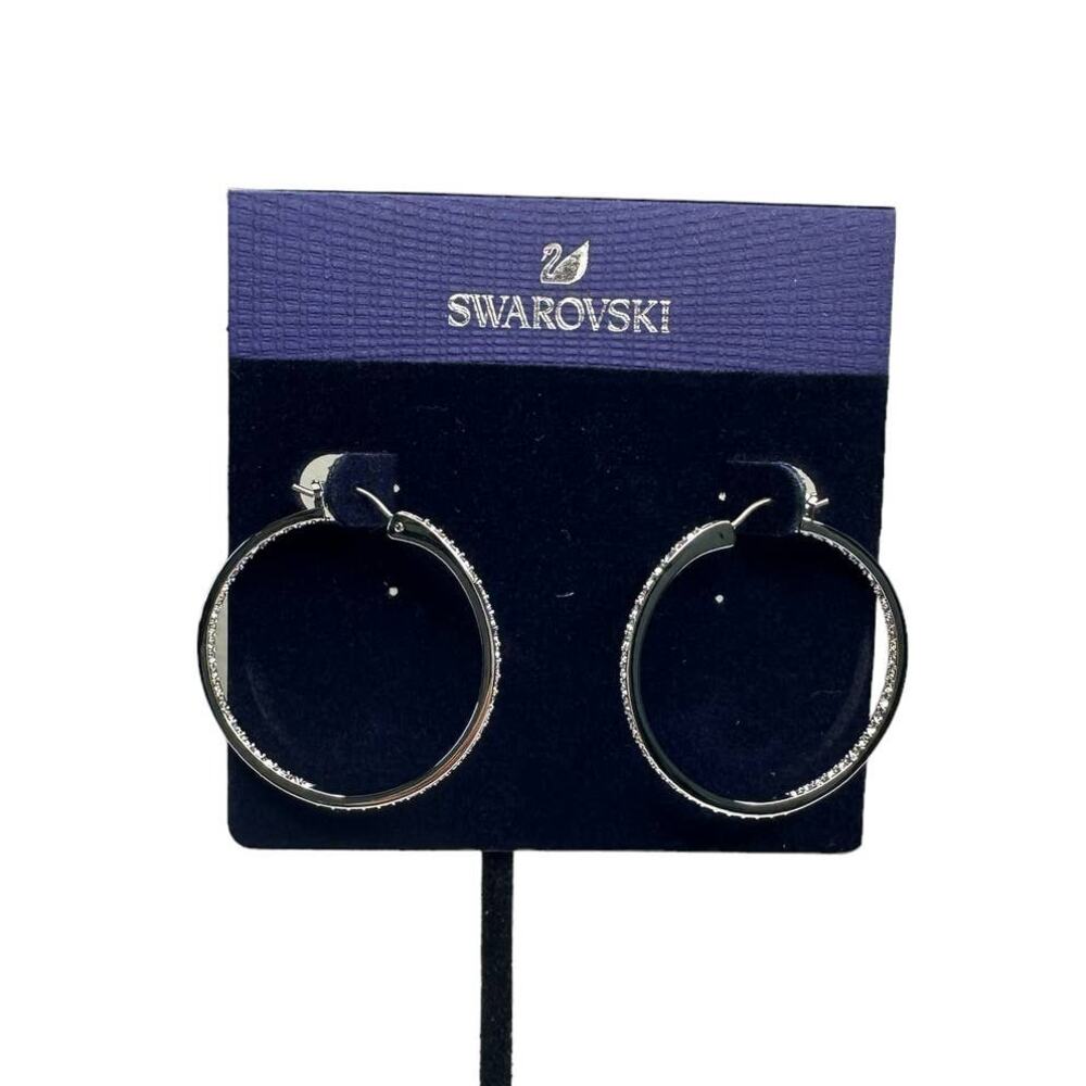 Swarovski Sommerset Medium hoop earrings White, Rhodium plated